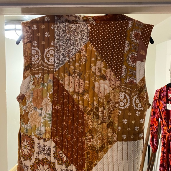 Spell Cha Cha Quilted Vest Small - Picture 4 of 10